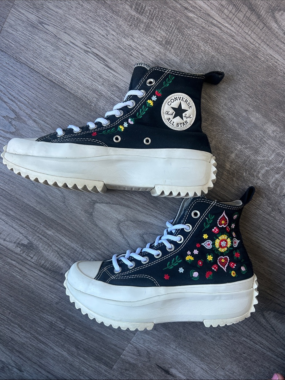 Converse Run Star Hike Platform High-Top Sneakers with Multicolor Floral Embroid